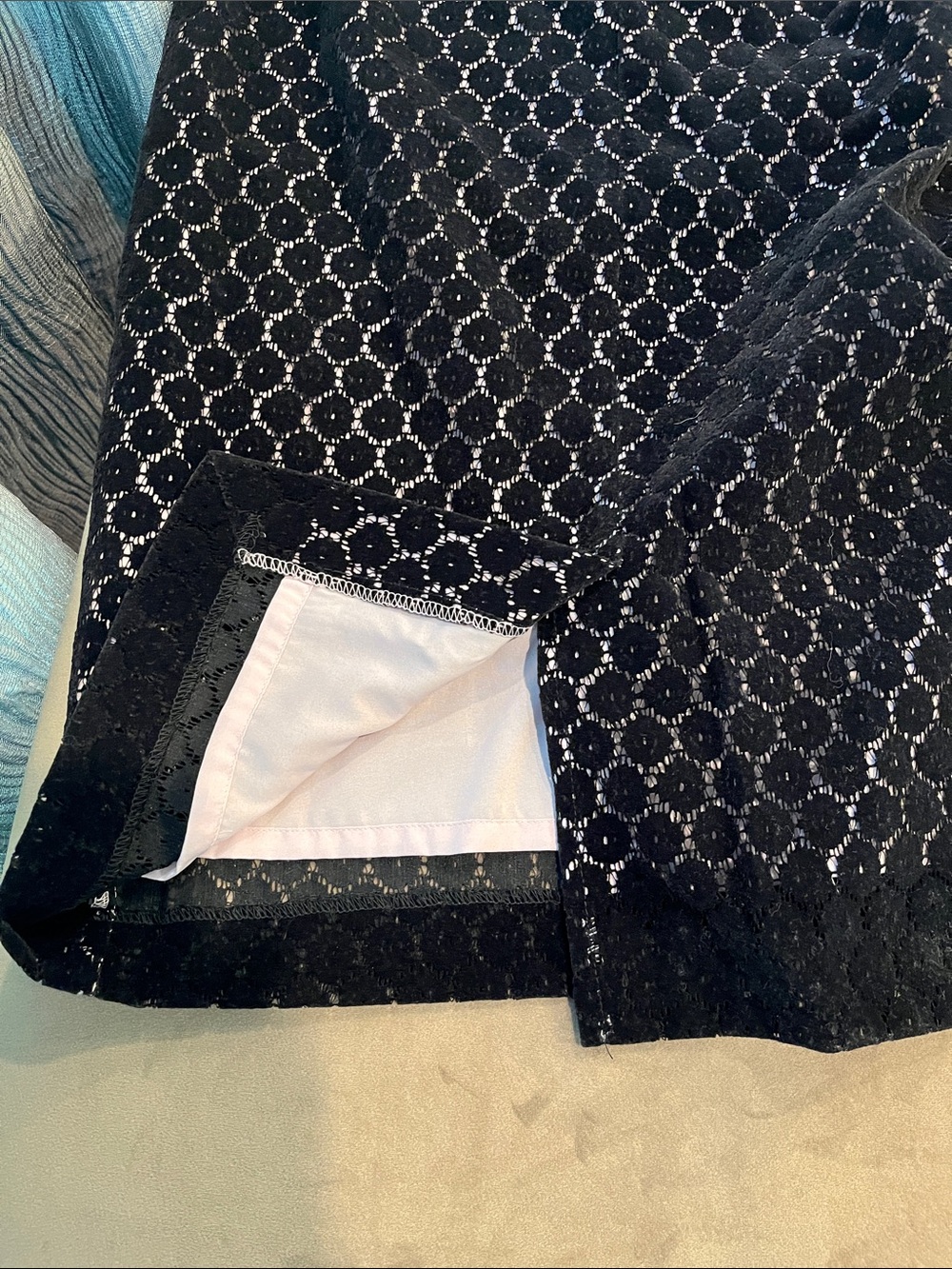 Banana Republic Black Pencil Skirt - Picture 5 of 9
